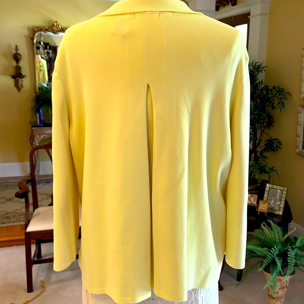 yarns & stitches Jacket & Shell - Picture 2 of 6